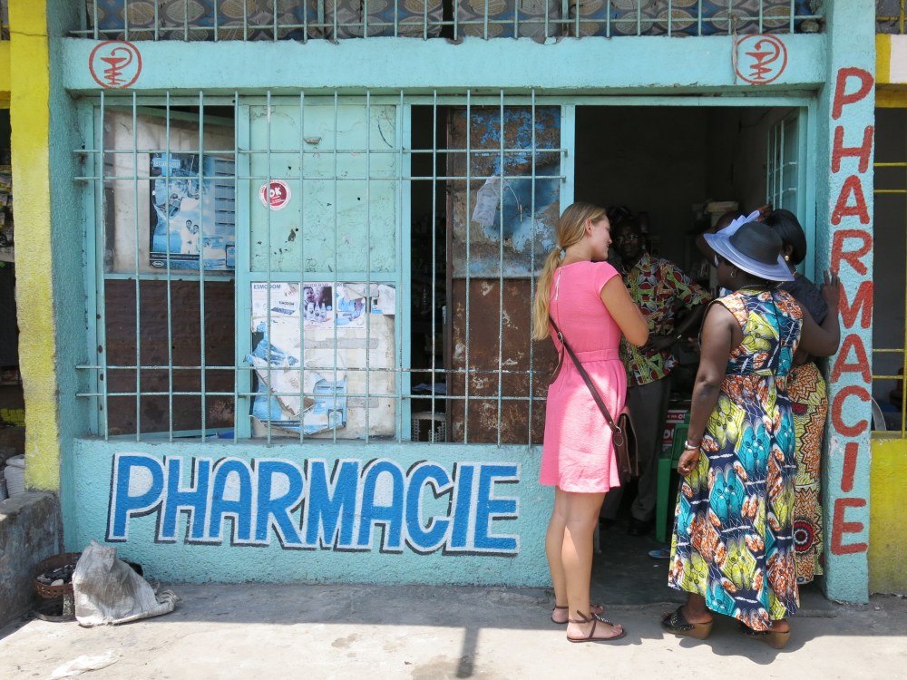 Neele Siebers unterwegs mit einer lokalen NGO, die Kleinunternehmer unterstützt